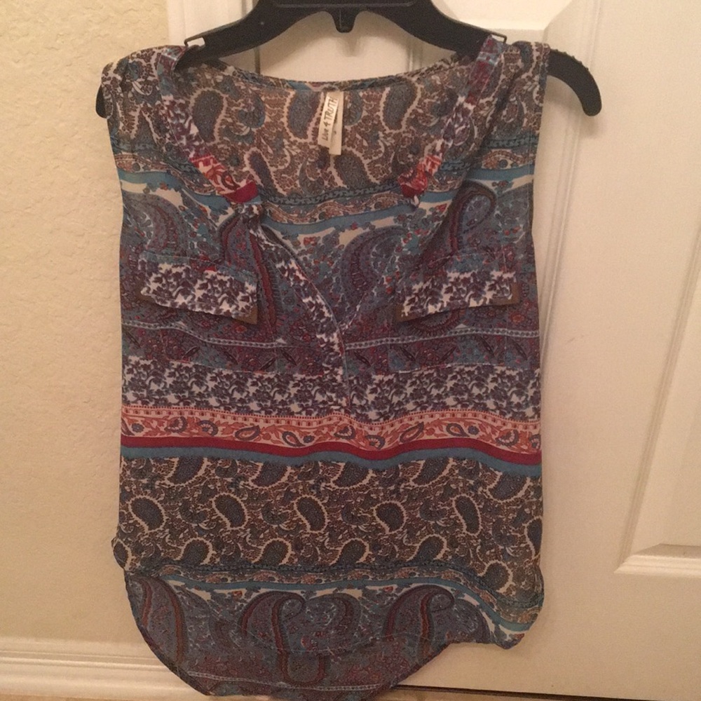 Short Sleeve Pattern Top